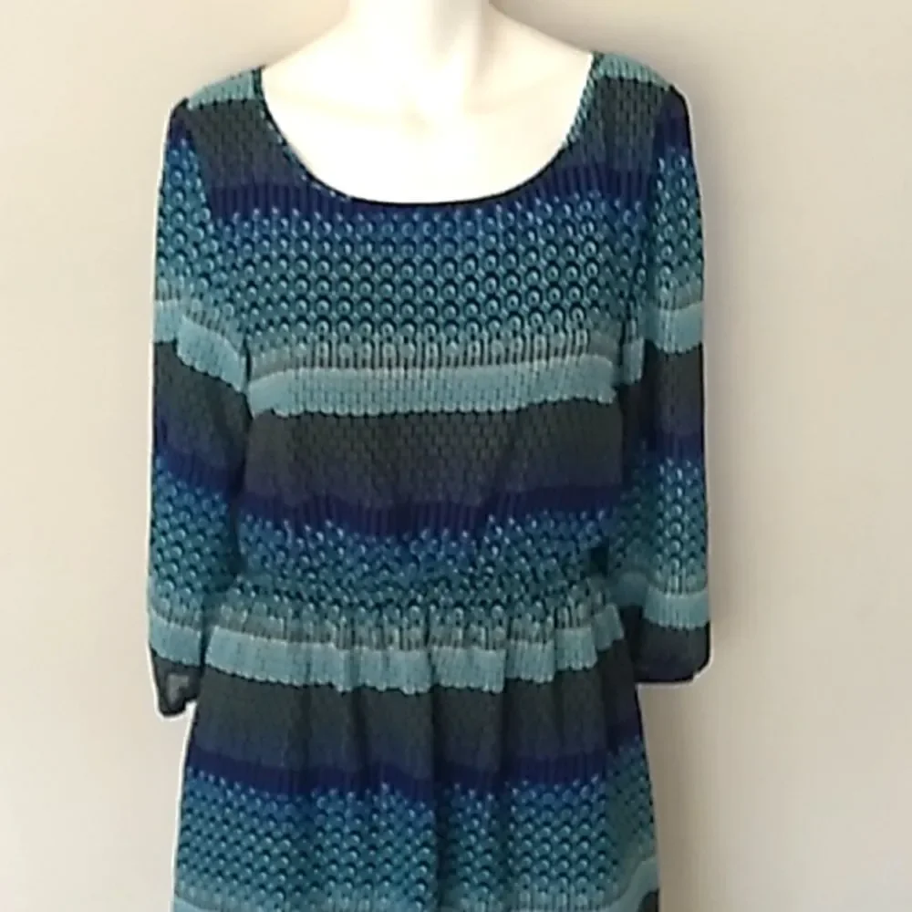Speechless Long Slleeve Sheer Peek A Boo Back Dress. - Picture 2 of 12